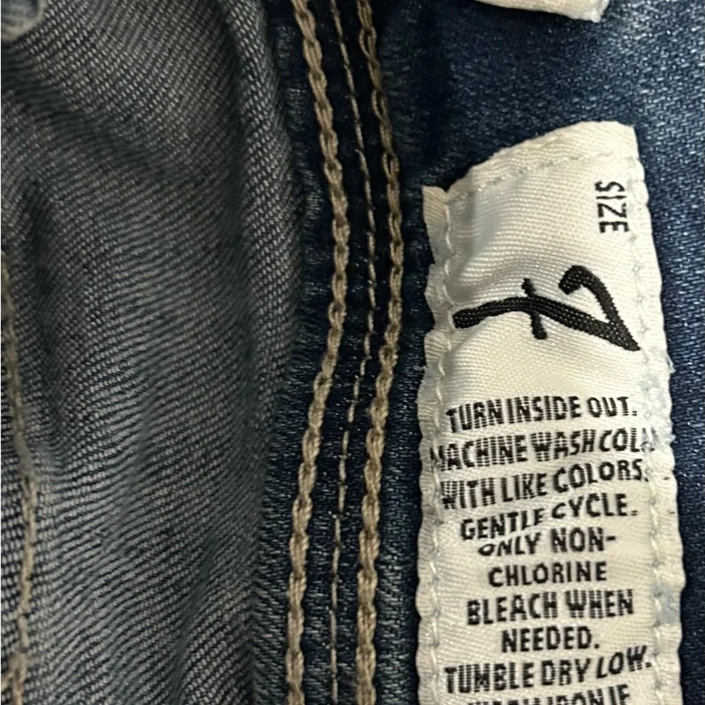 Indigo Rein distressed skinny jeans. Size 7. - Picture 5 of 8